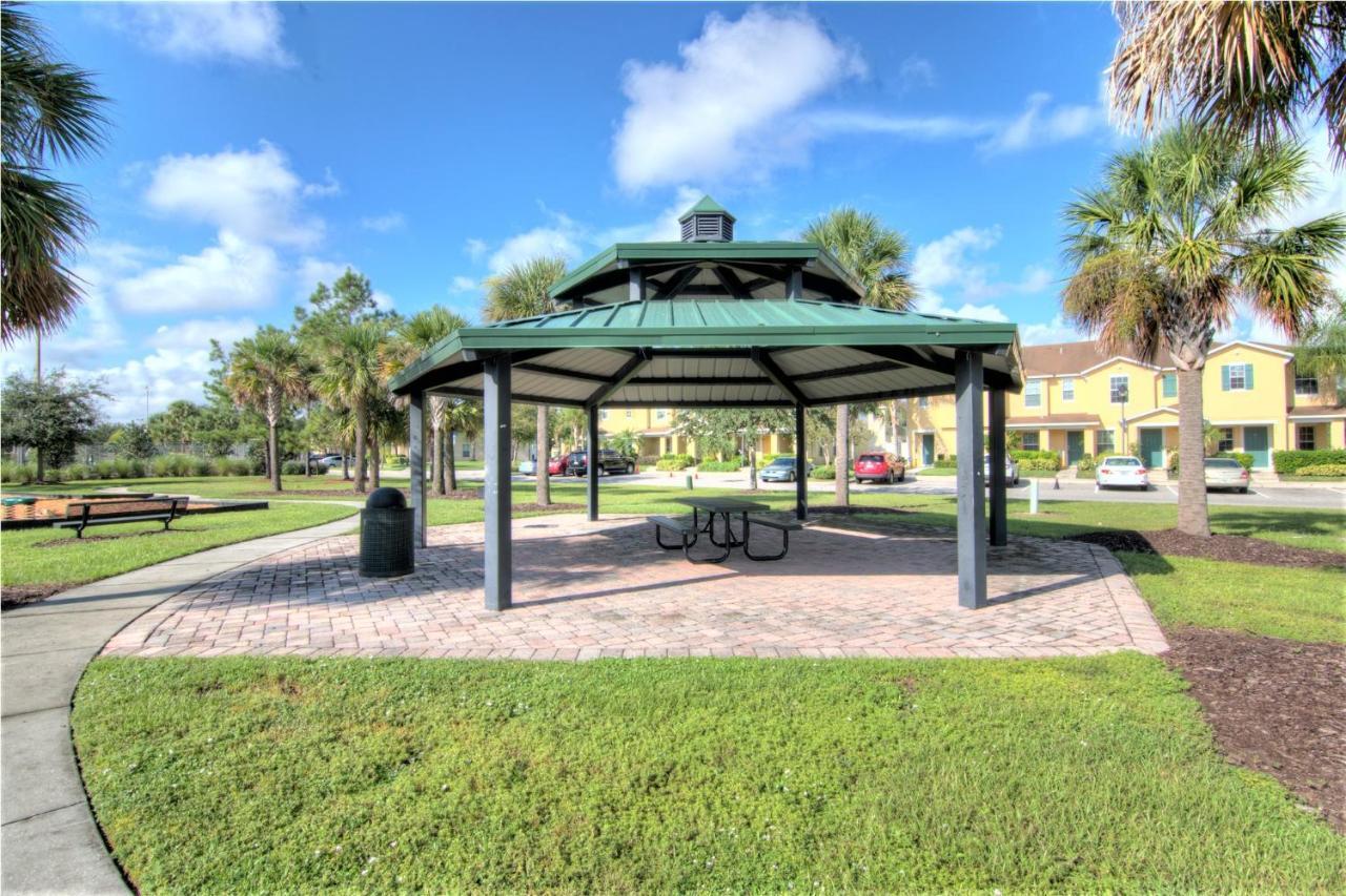 4 Bedroom Sunhaven Townhouse With Pool Near Disney Kissimmee Exterior photo